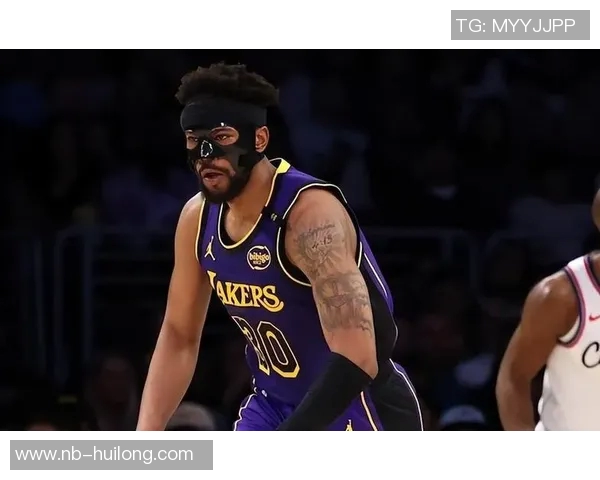 湖人对快船精彩对决直播回顾及赛季精彩瞬间分析