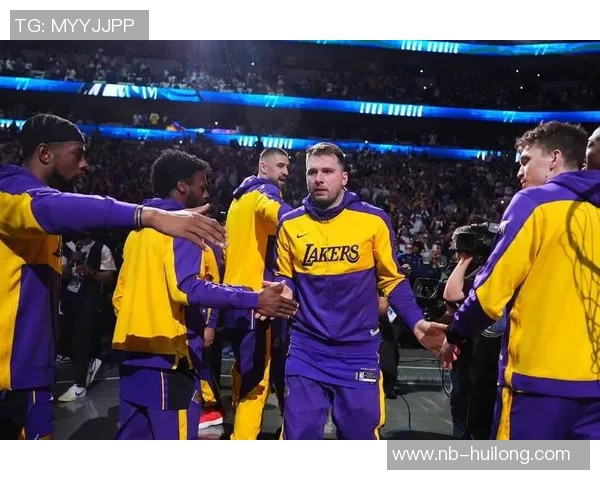 勇士与湖人激战四月五日经典对决再现篮球魅力与激情